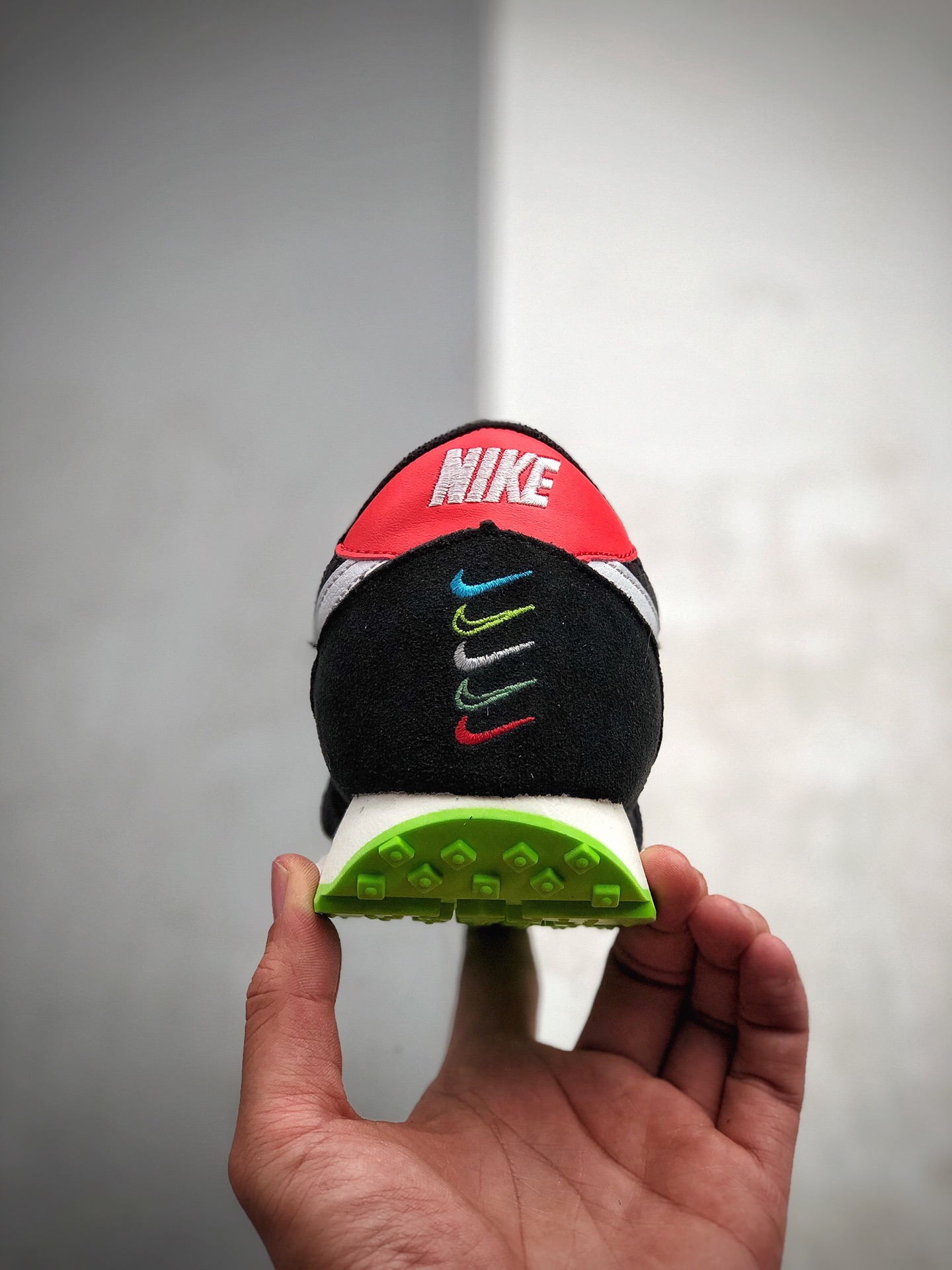特价120 Nike Air Daybreak 1979周年顺风华夫系列 网纱透气复古休闲慢跑鞋