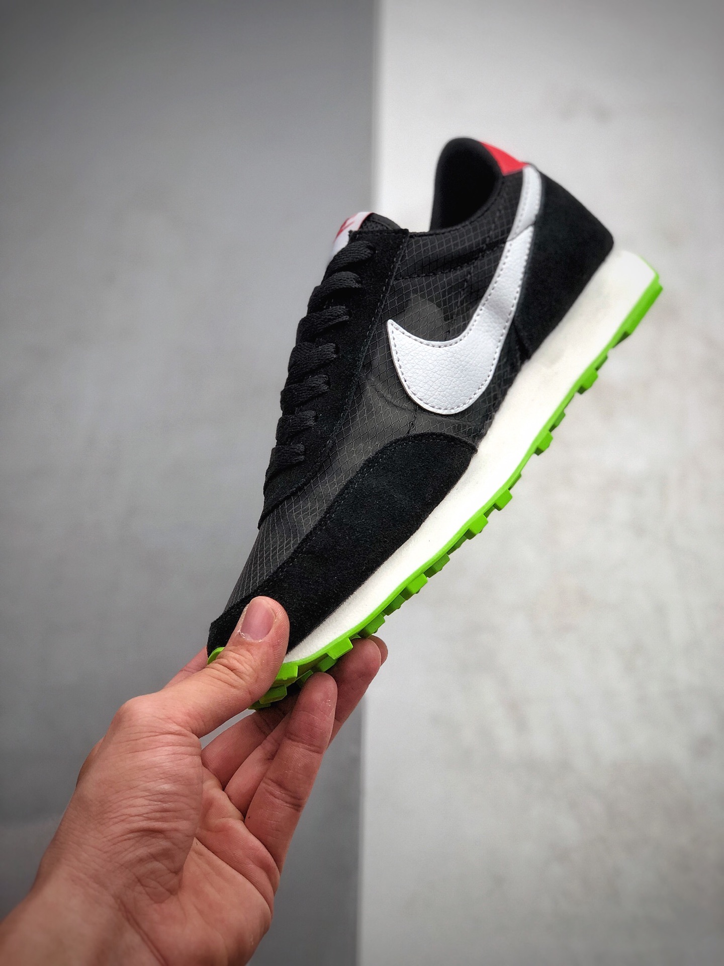 特价120 Nike Air Daybreak 1979周年顺风华夫系列 网纱透气复古休闲慢跑鞋