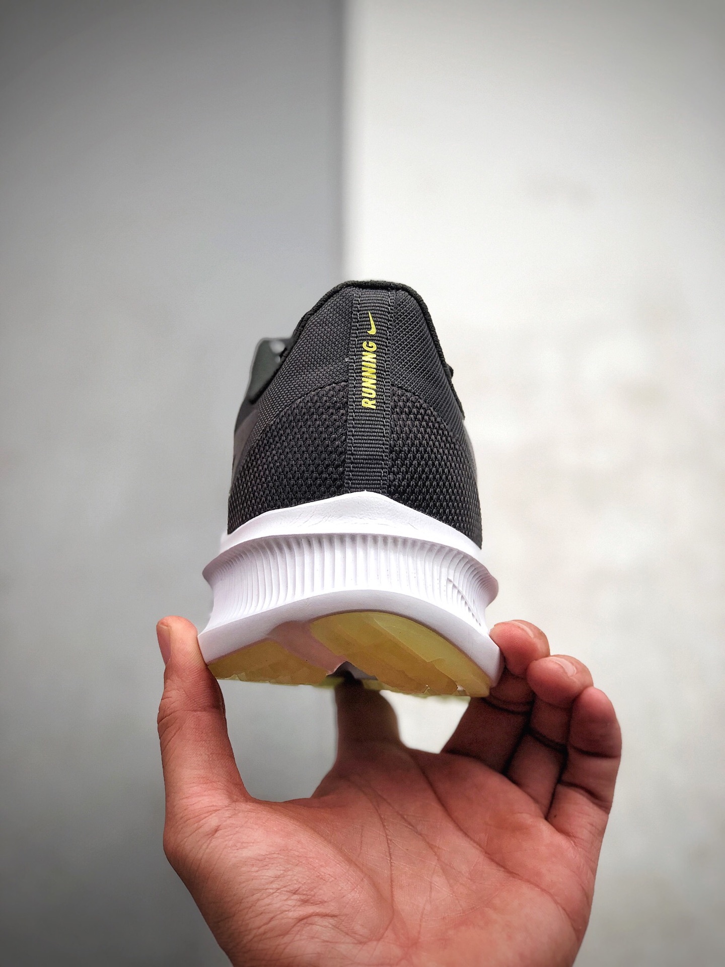 150  Nike Downshifter 10 登月10代 网面透气轻超缓震防滑磨耐休闲运动慢跑鞋  Cl9981-001