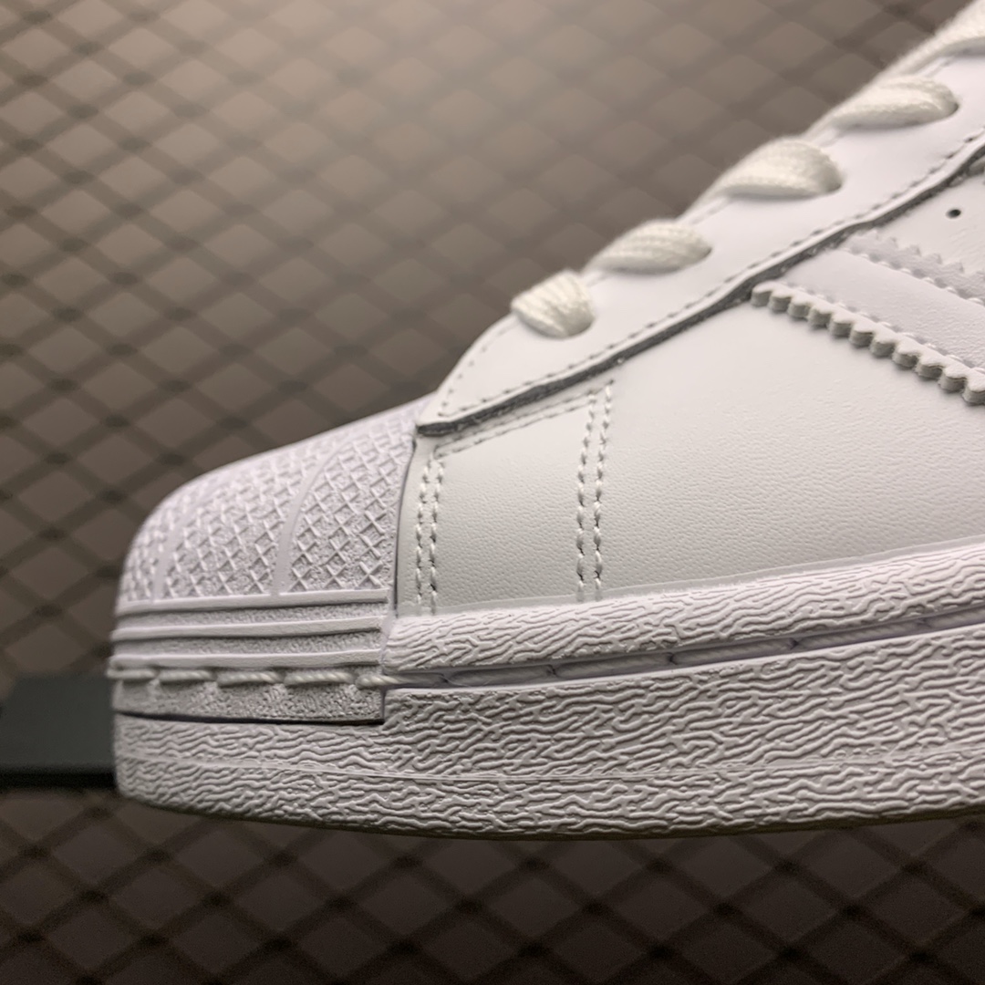 170 Adidas 阿迪达斯 Superstar 贝壳头运动休闲板鞋 FY2826 新配色采用新型Ortholite鞋垫透气防汗