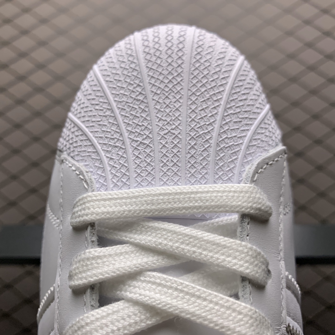 170 Adidas 阿迪达斯 Superstar 贝壳头运动休闲板鞋 FY2824 新配色采用新型