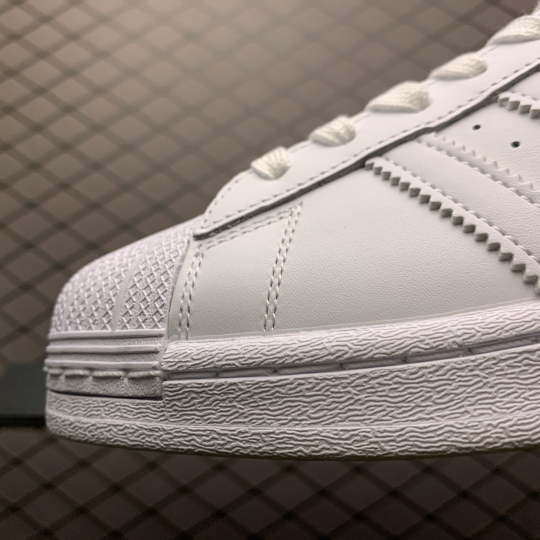 170 Adidas 阿迪达斯 Superstar 贝壳头运动休闲板鞋 FY2824 新配色采用新型
