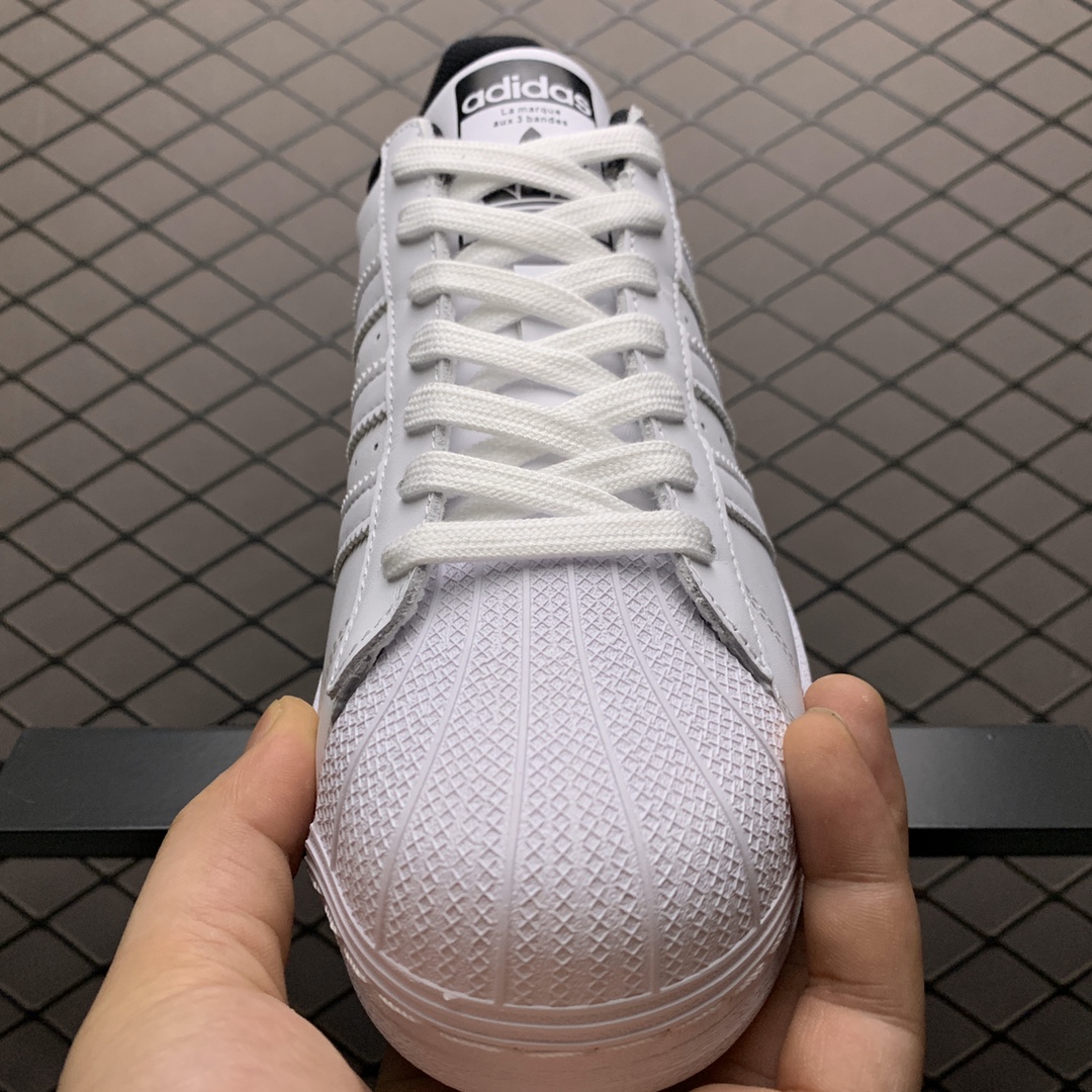 170 Adidas 阿迪达斯 Superstar 贝壳头运动休闲板鞋 FY2824 新配色采用新型