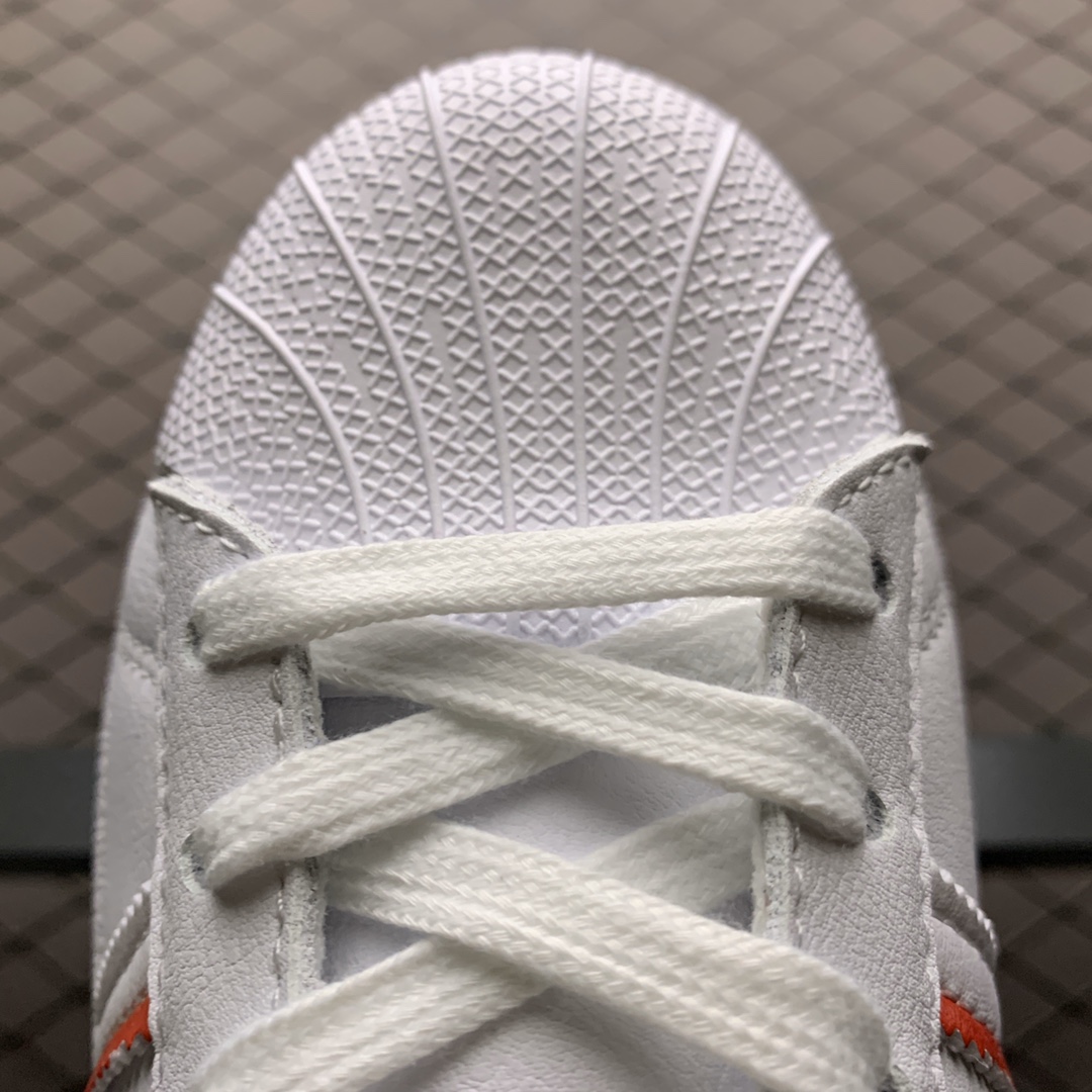 180 Adidas 阿迪达斯 Superstar 贝壳头运动休闲板鞋 FY2325