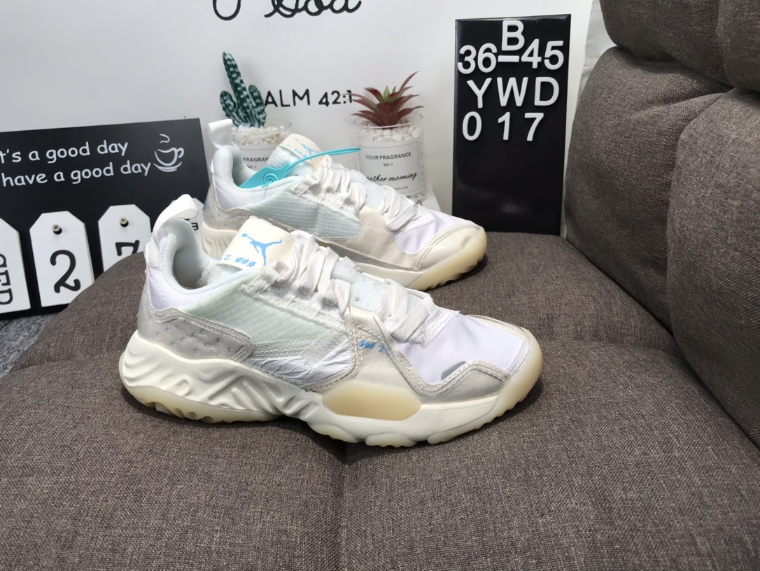 150💰真标半码 爆款乔丹！陈冠希、王琳凯、钟楚曦、何穗#、乔欣、周雨彤‮脚上‬同款❗全‮鞋新‬型Jordan Delta React SPVachetta Tan乔丹代尔塔解构‮亚瑞‬泡棉系‮机列‬能运动慢跑鞋“宇航员‮黄土‬浅薄红”采‮透用‬气网织材质鞋面#搭‮全载‬掌React缓‮大震‬底❗