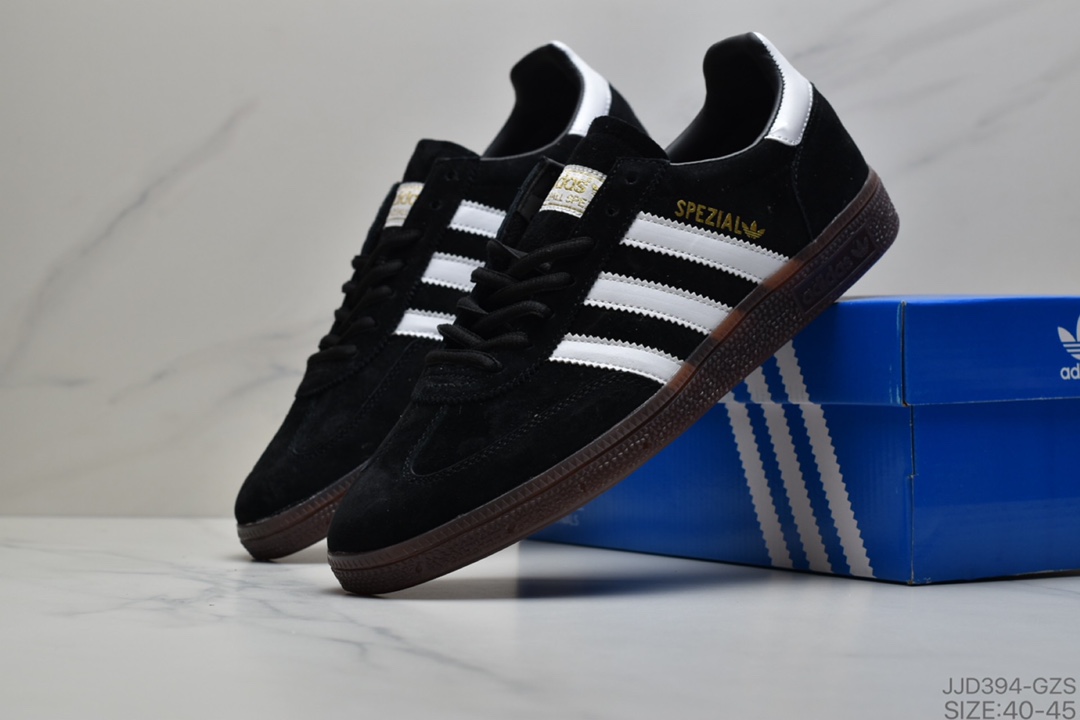 130 阿迪达斯Adidas 三叶草 HANDBALL SPEZIAL 复古情侣板鞋货号：EE5729