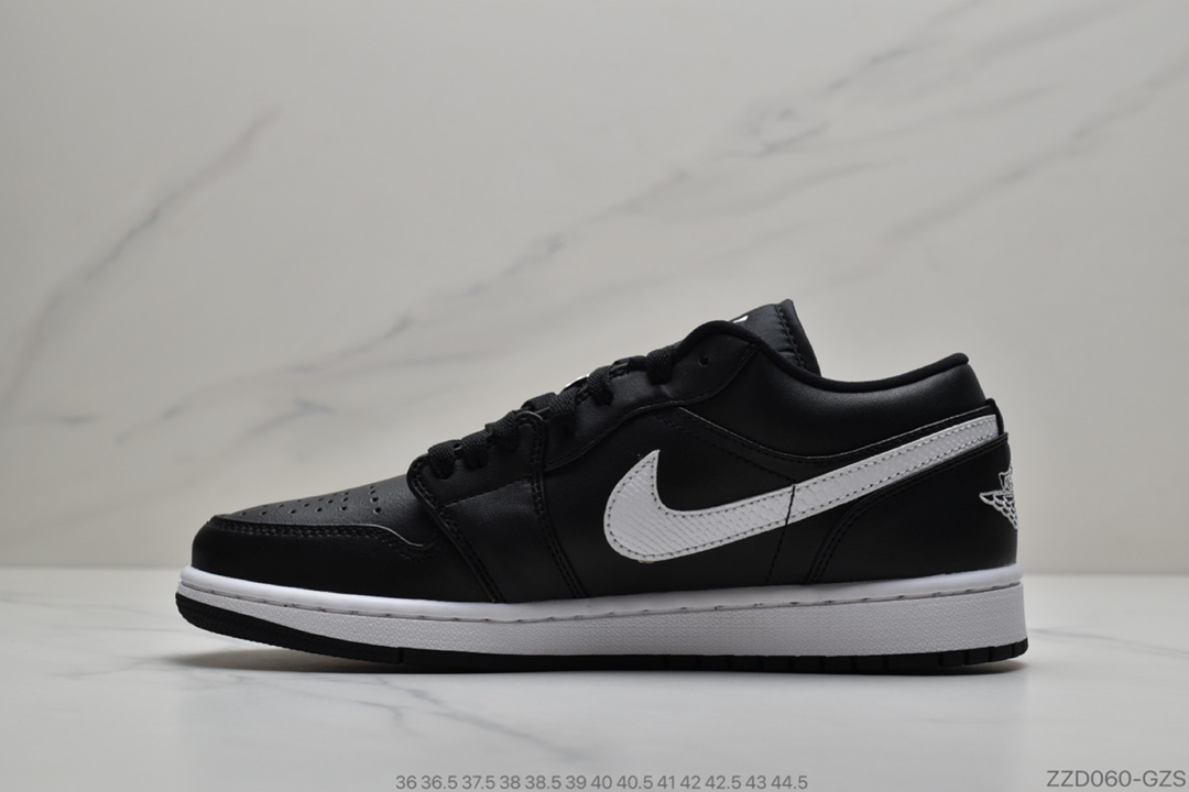250 公司级 Air Jordan 1 Low 黑白 小熊猫鞋带位置带有 23 标扣AO9944-001