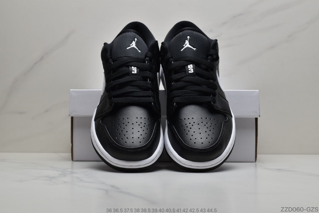 250 公司级 Air Jordan 1 Low 黑白 小熊猫鞋带位置带有 23 标扣AO9944-001