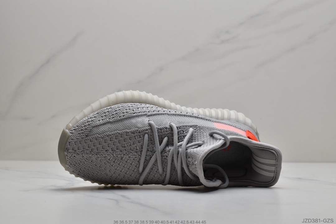 140 公司级阿迪达斯ADIDAS YEEZY BOOST 350 V2”Black/White”百搭便轻爆米花中底休闲运动跑慢鞋 满天星”FZ5000