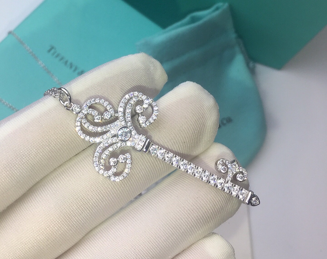 刘雯同款Tiffany&CoEnchantHeart心形皇冠钥匙项链欧美同步长款毛衣链精致细节赞爆铺镶水