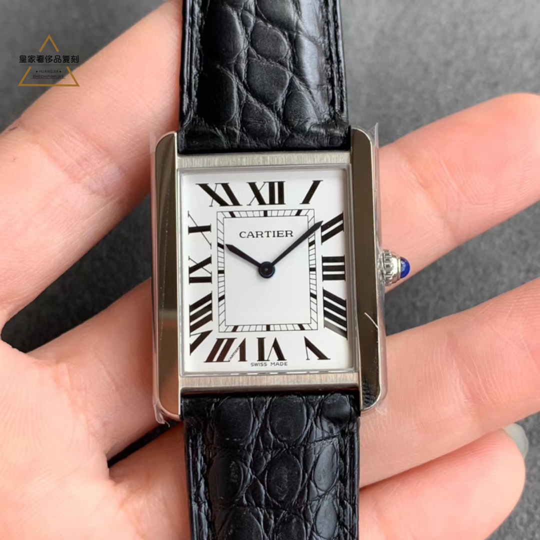 Cartier 卡地亚坦克系列女表，各种颜色挑选