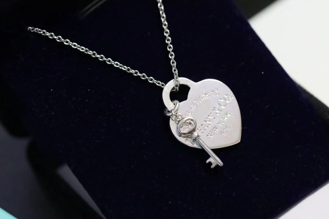Tiffany & Co. Tiff &Co. 心锁 纯银 锁骨项链