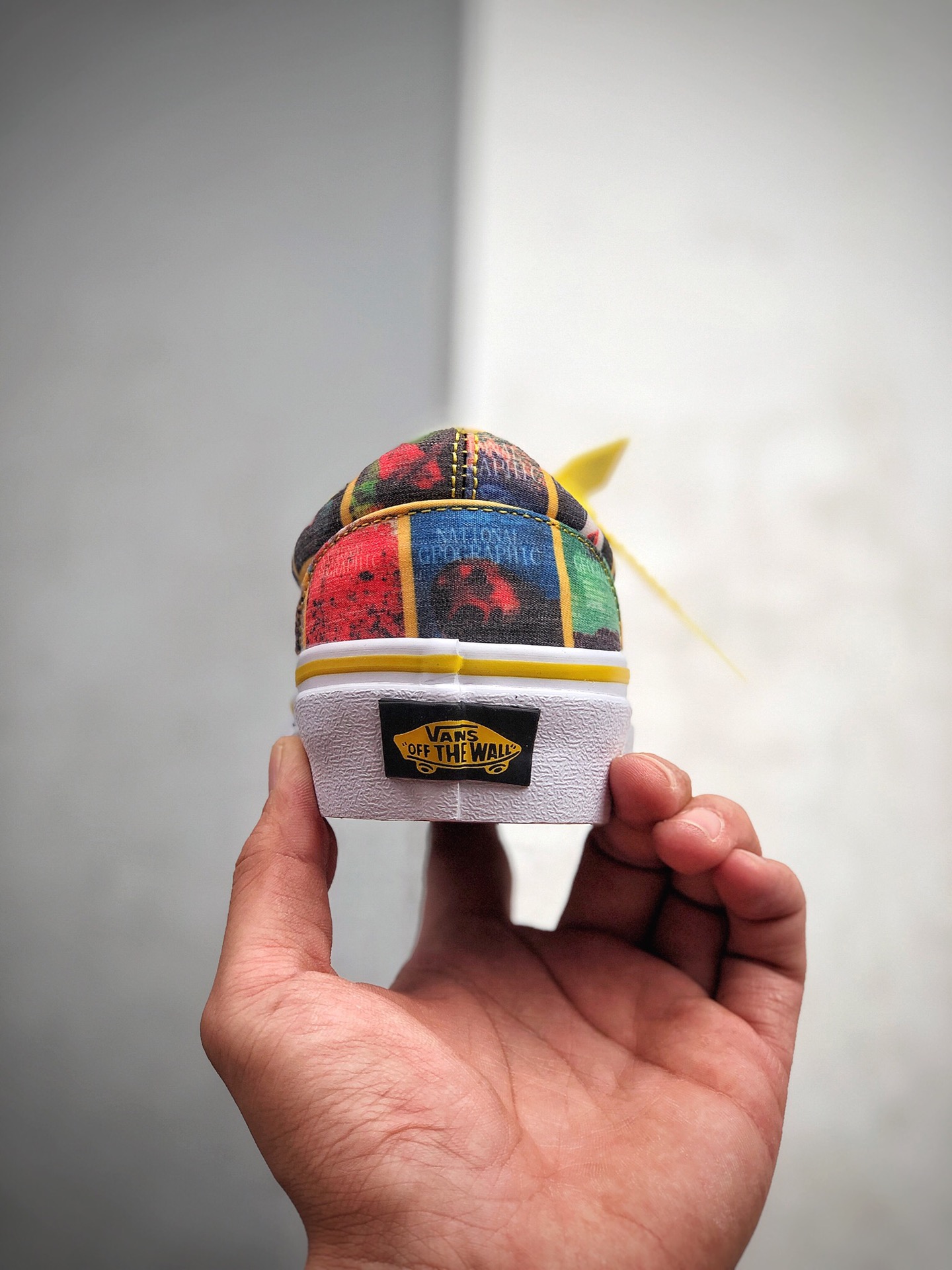 140   《国家地理》x Vans Era 彩色杂志封面印花联名鞋款 官方货号：VNOA4U39WJZ