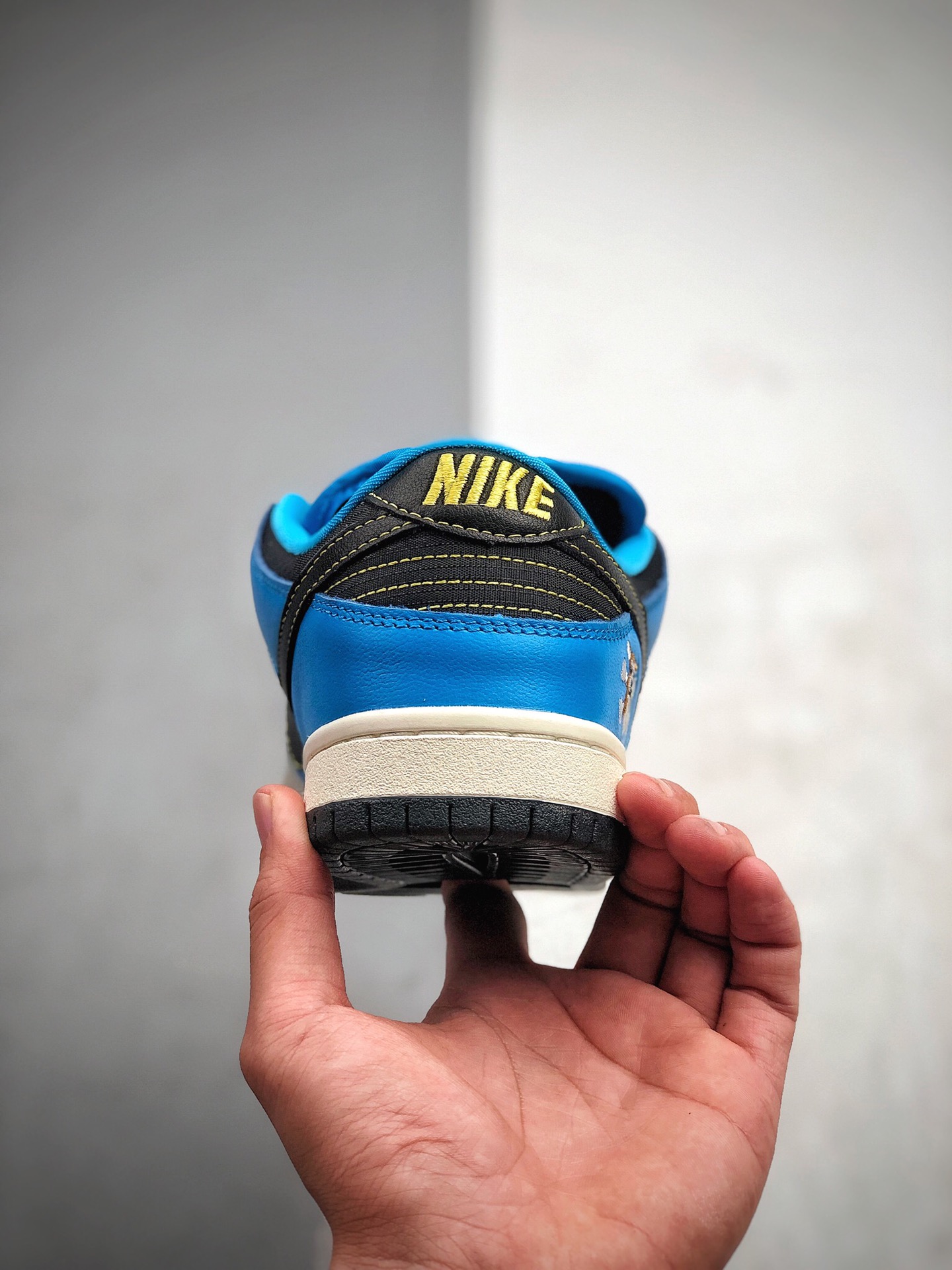 250 日本知名滑板店铺 Instant Skateboard x Nike Dunk Low 联名限定运动休闲板鞋 CZ5128-400