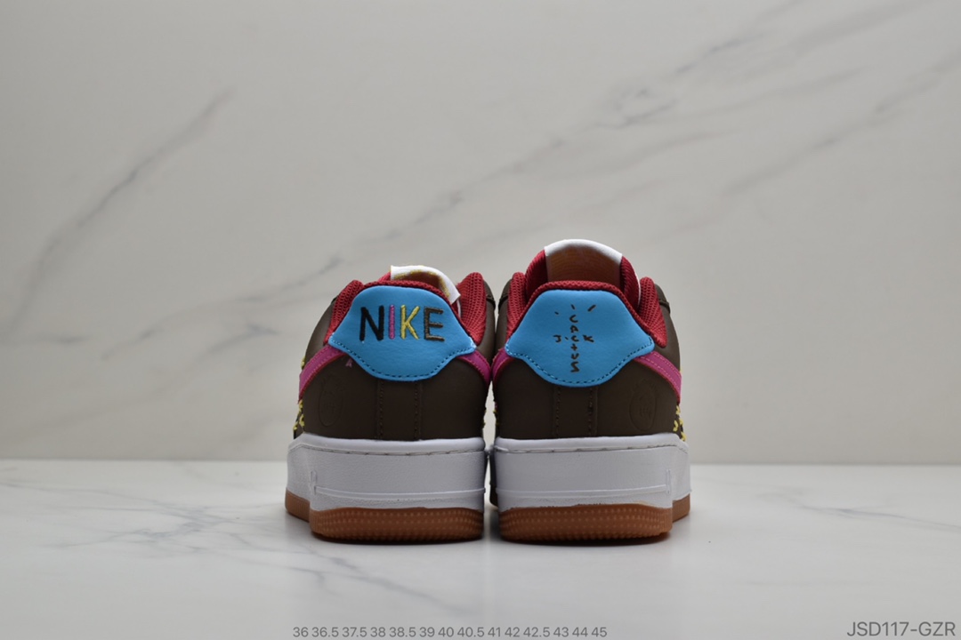 200 公司级耐克/NIKE  耐克空军低帮板鞋 棕黄粉钩拼接 货号：CN2405-900