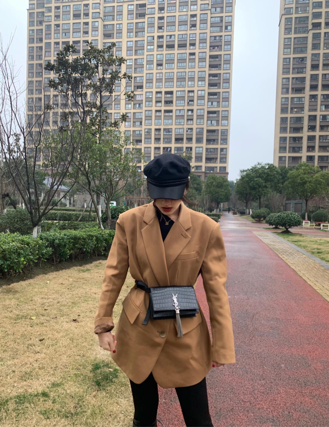 YSL KATE 19CM 流苏链条包 452159鳄鱼纹/黑色银扣