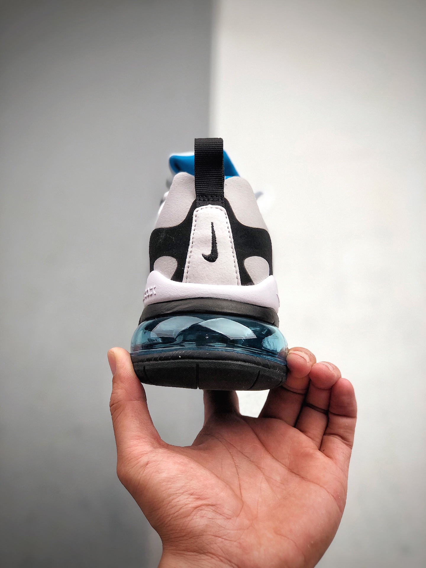 180 耐克 Nike React Air Max 270 React 高桥盾网纱系列 机能半气垫跑步鞋 CT1280-101