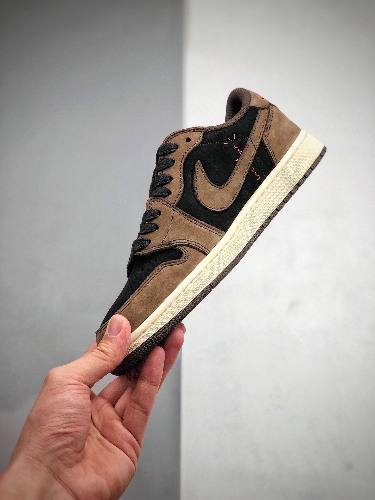 400  Travis Scott x Air Jordan 1 Low AJ1低帮鬼脸倒钩CQ4277-001