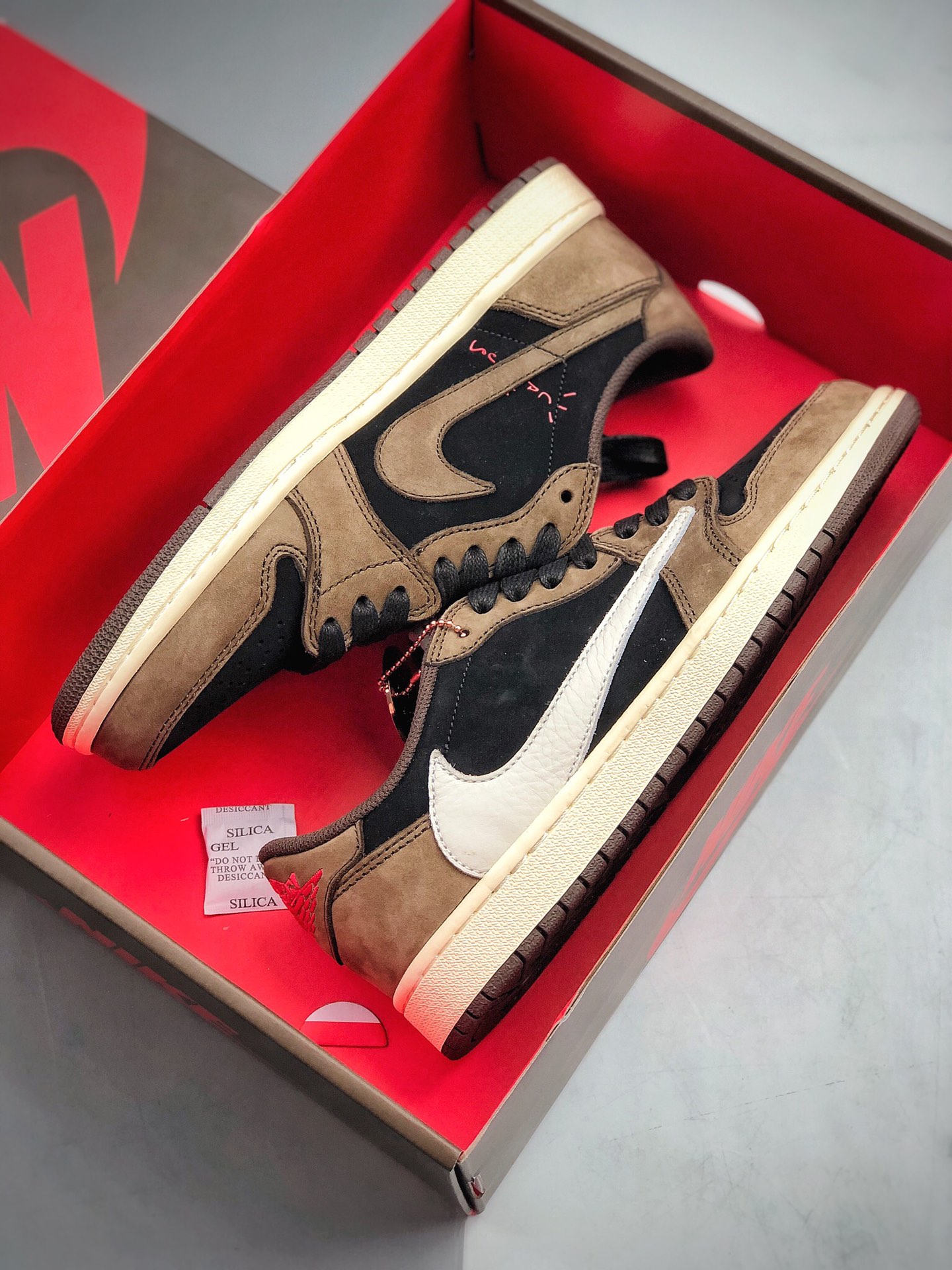 400  Travis Scott x Air Jordan 1 Low AJ1低帮鬼脸倒钩CQ4277-001