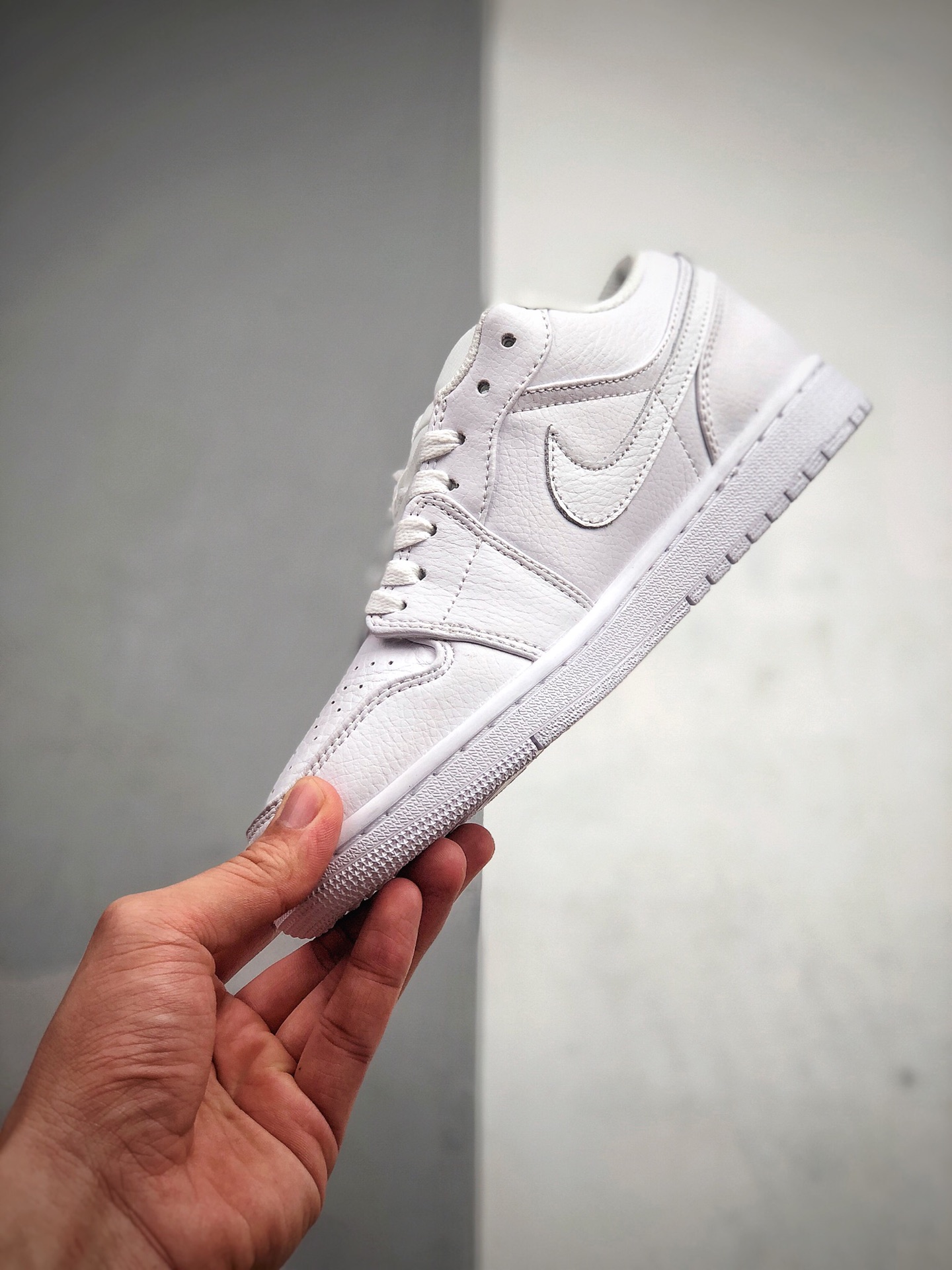 200  Air Jordan 1 Low “Triple White” 低帮 全白 AJ1 乔丹1代 aj1 553558-111