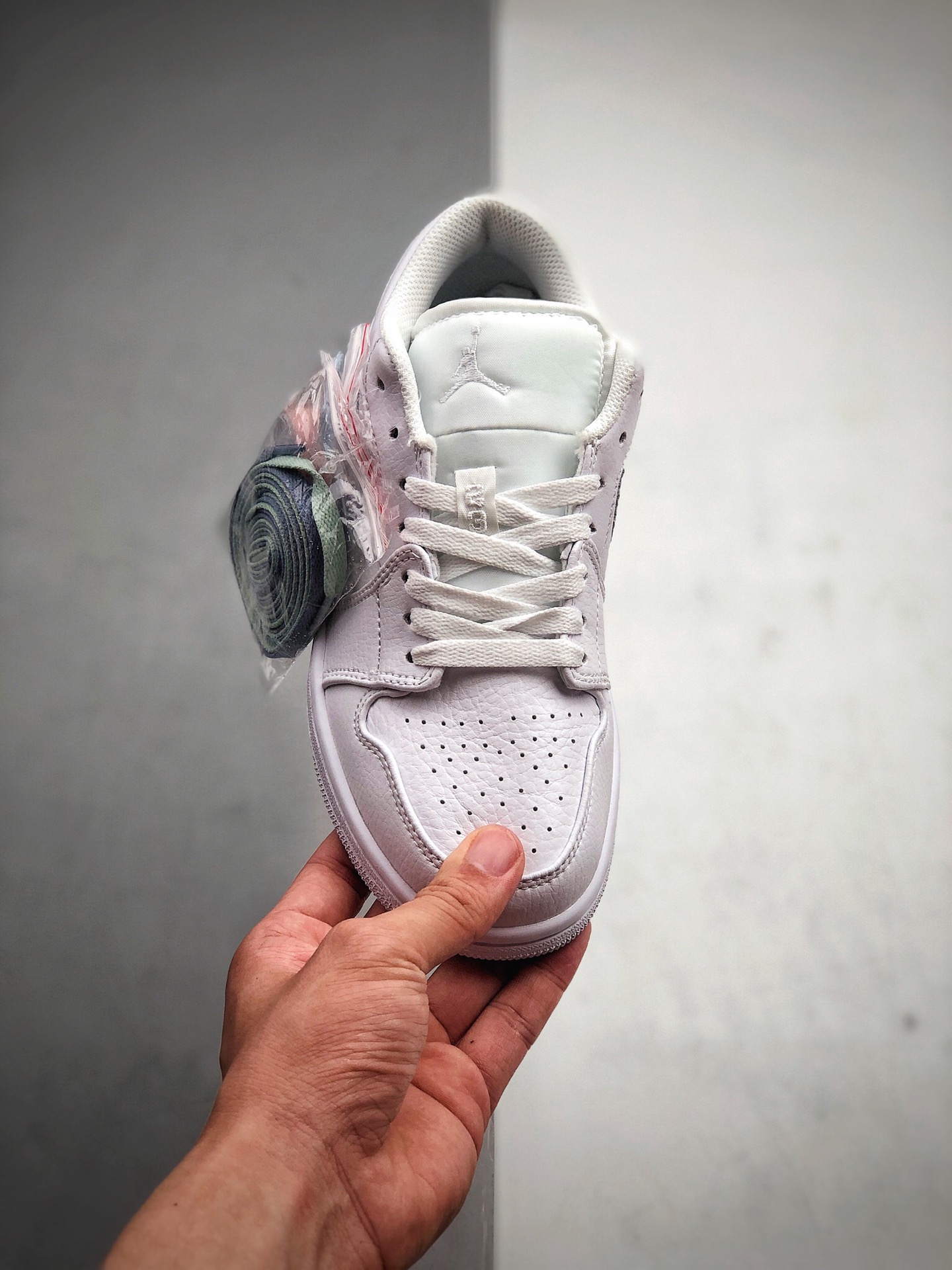200  Air Jordan 1 Low “Triple White” 低帮 全白 AJ1 乔丹1代 aj1 553558-111