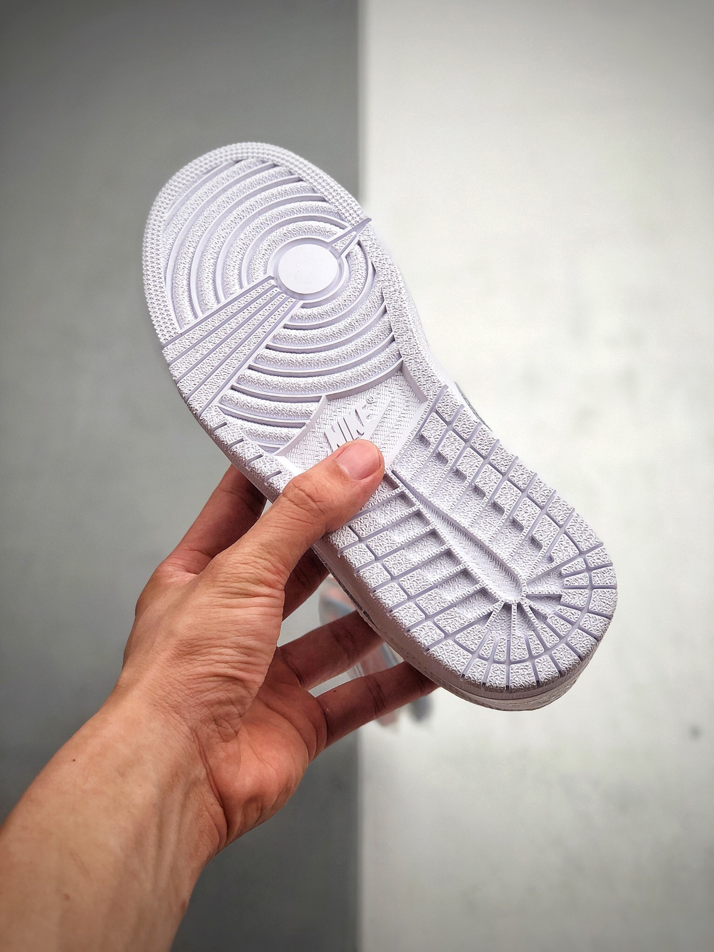 200  Air Jordan 1 Low “Triple White” 低帮 全白 AJ1 乔丹1代 aj1 553558-111