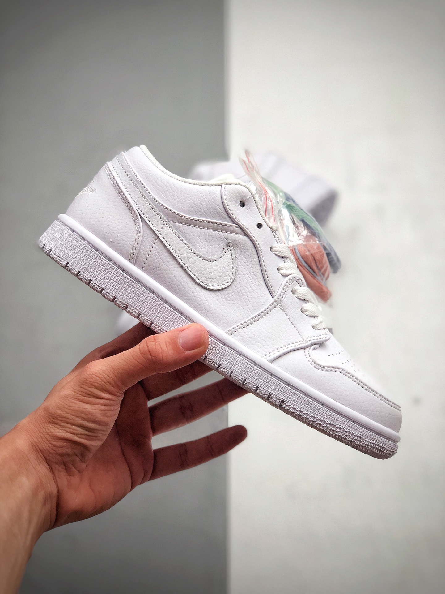200  Air Jordan 1 Low “Triple White” 低帮 全白 AJ1 乔丹1代 aj1 553558-111