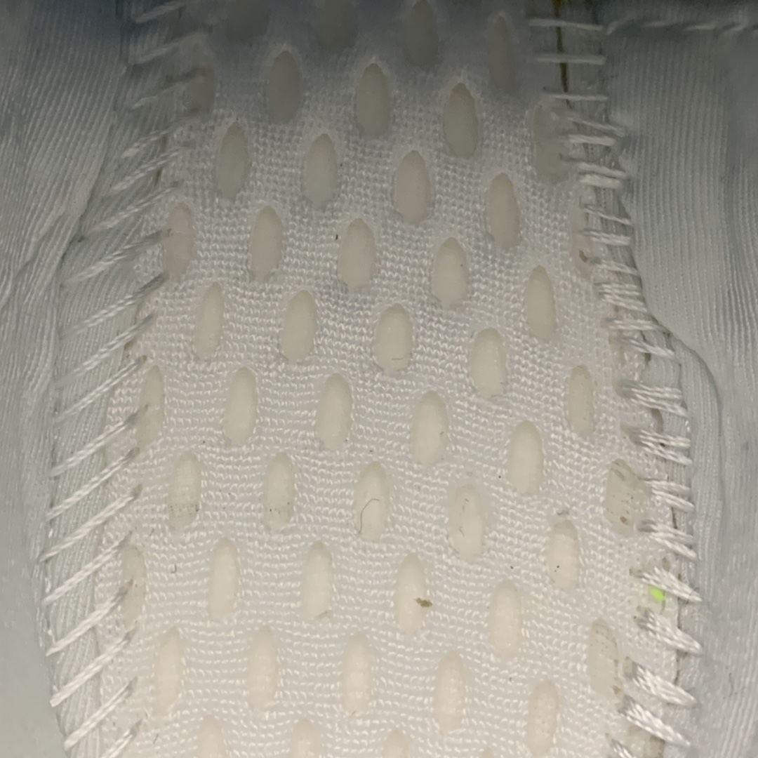 250 Adidas 阿迪达斯 ZX 2K 易烊千玺代言款 爆米花中底跑鞋 FW0482