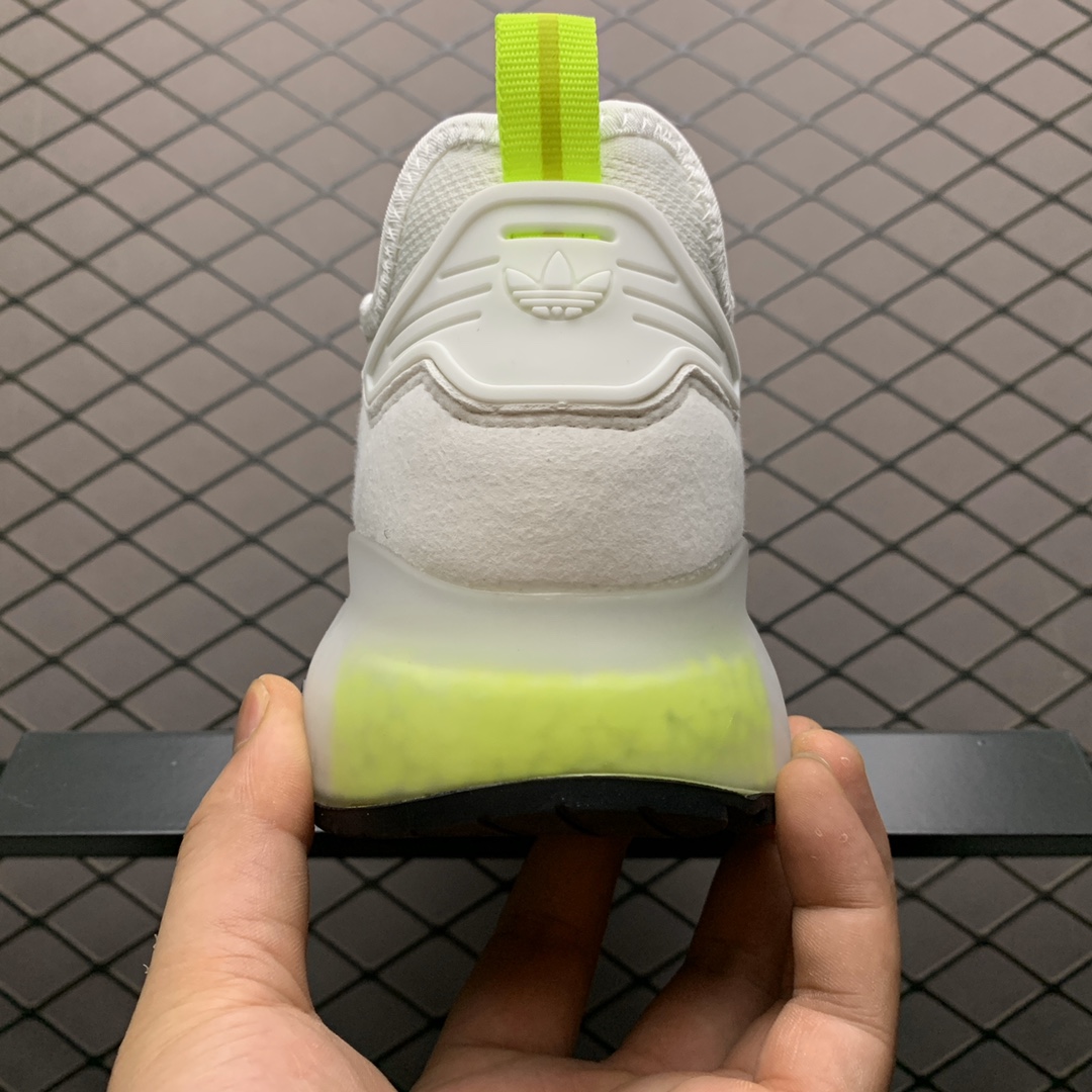 250 Adidas 阿迪达斯 ZX 2K 易烊千玺代言款 爆米花中底跑鞋 FW0482