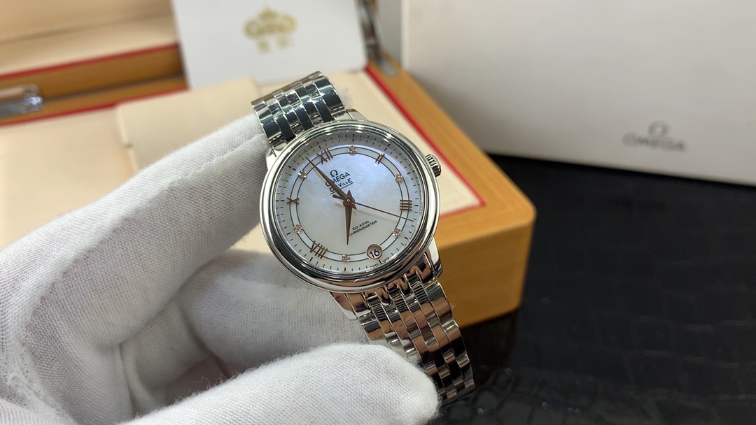 Omega 皇家 欧米茄蝶飞系列女表视频欣赏