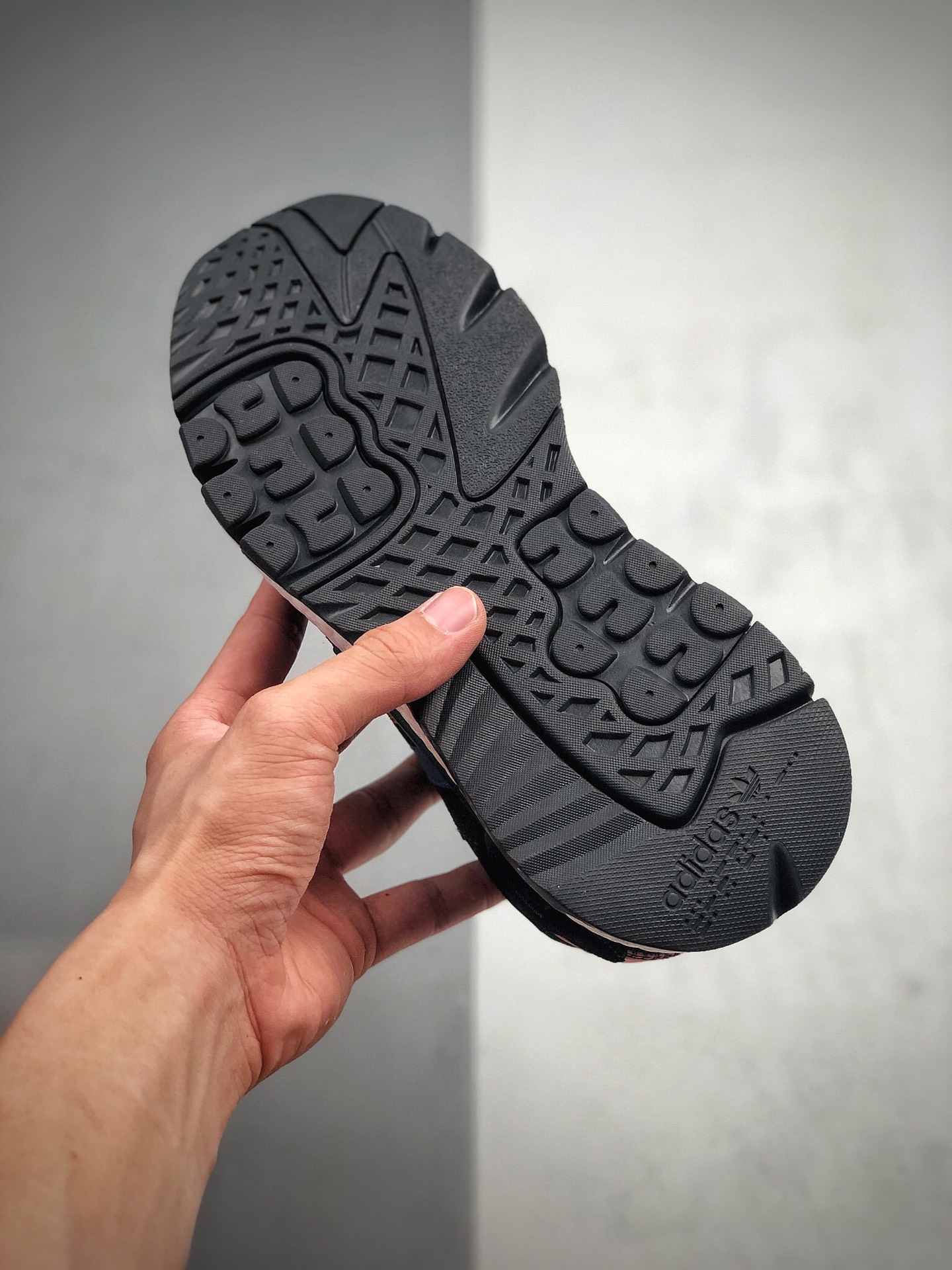 200  Adidas 阿迪达斯 Nite Jogger Boost夏季网面透气款