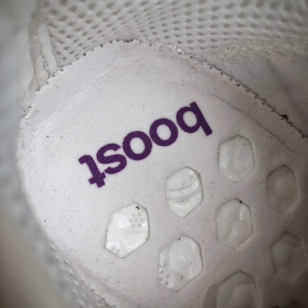 230 Adidas Boost NMD  R1  FY9388