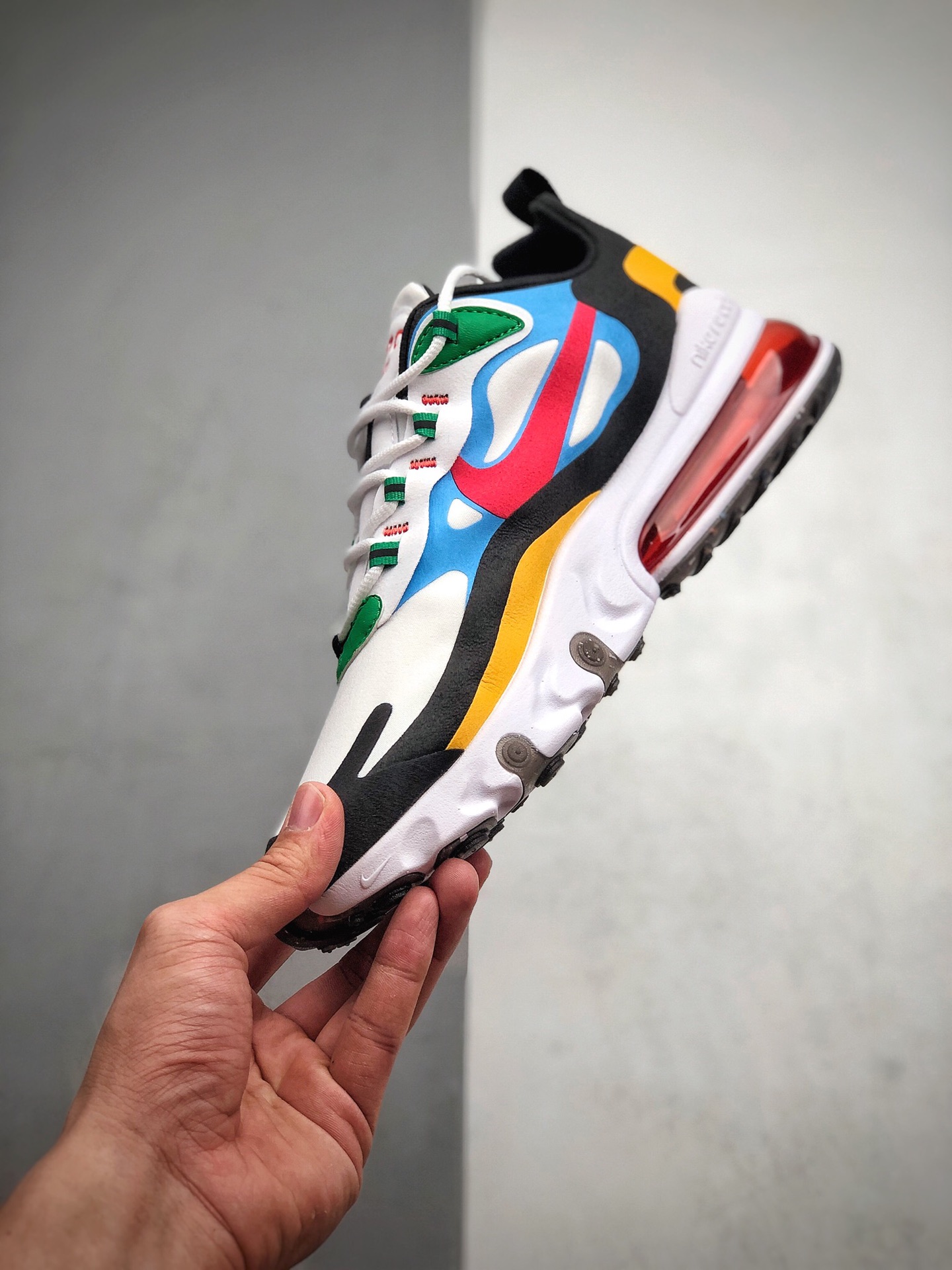 200 耐克 Nike React Air Max 270 React 高桥盾网纱系列 机能半气垫跑步鞋  DA2610-161