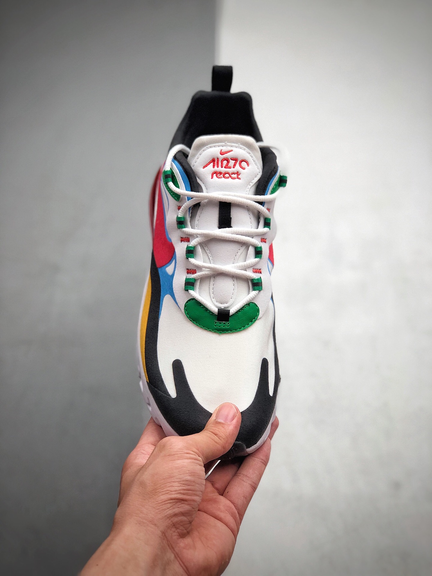 200 耐克 Nike React Air Max 270 React 高桥盾网纱系列 机能半气垫跑步鞋  DA2610-161