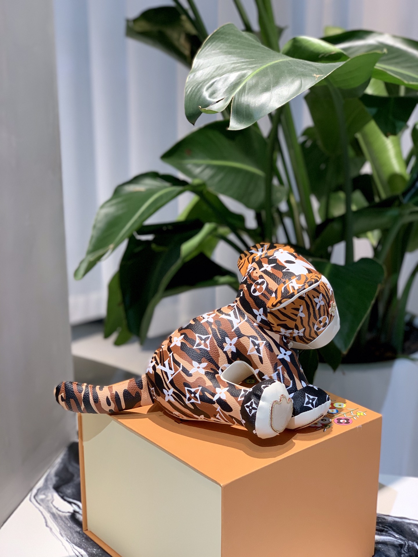 **Doudou Jungle Tiger Figurine** - Comprehensive 3