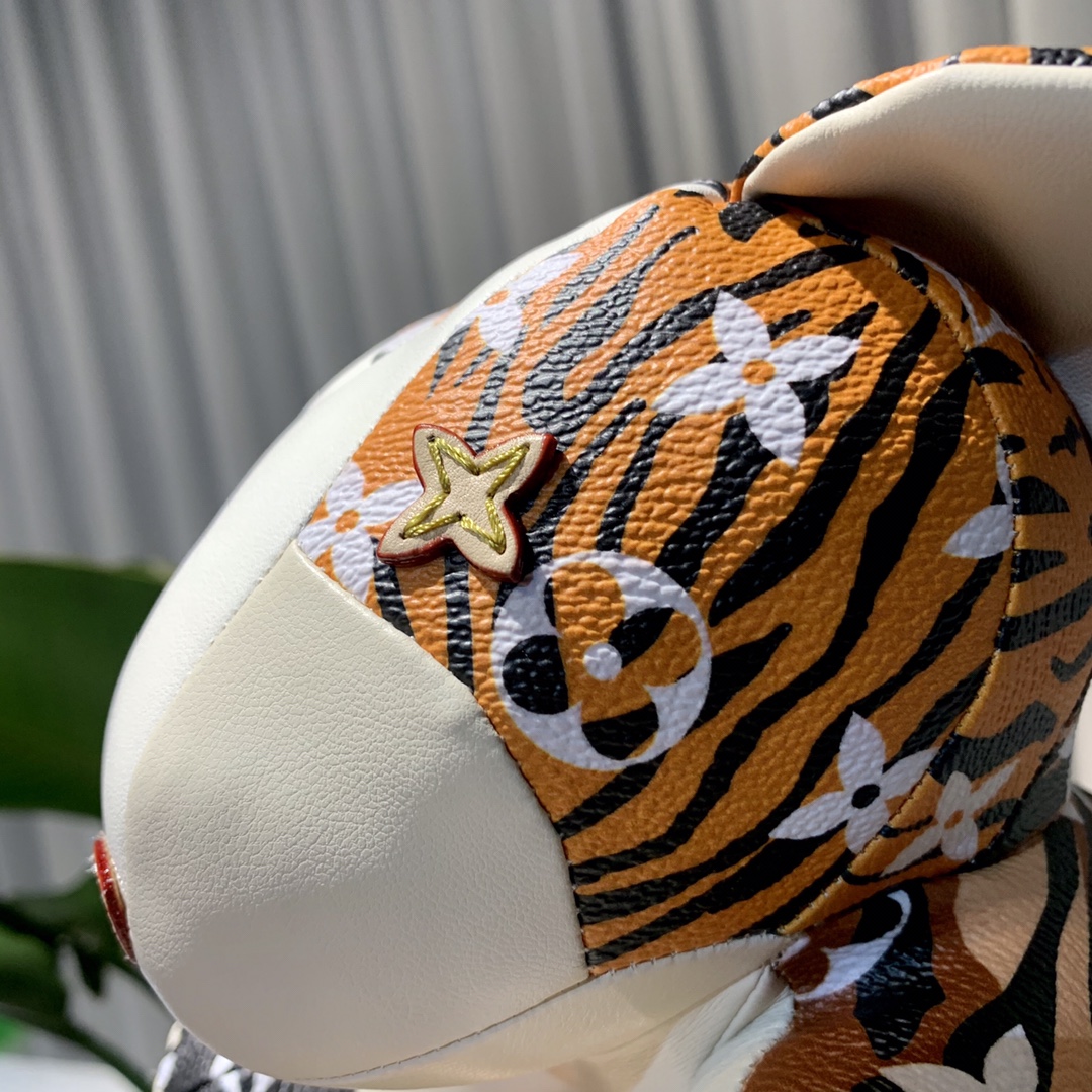 **Doudou Jungle Tiger Figurine** - Comprehensive 7