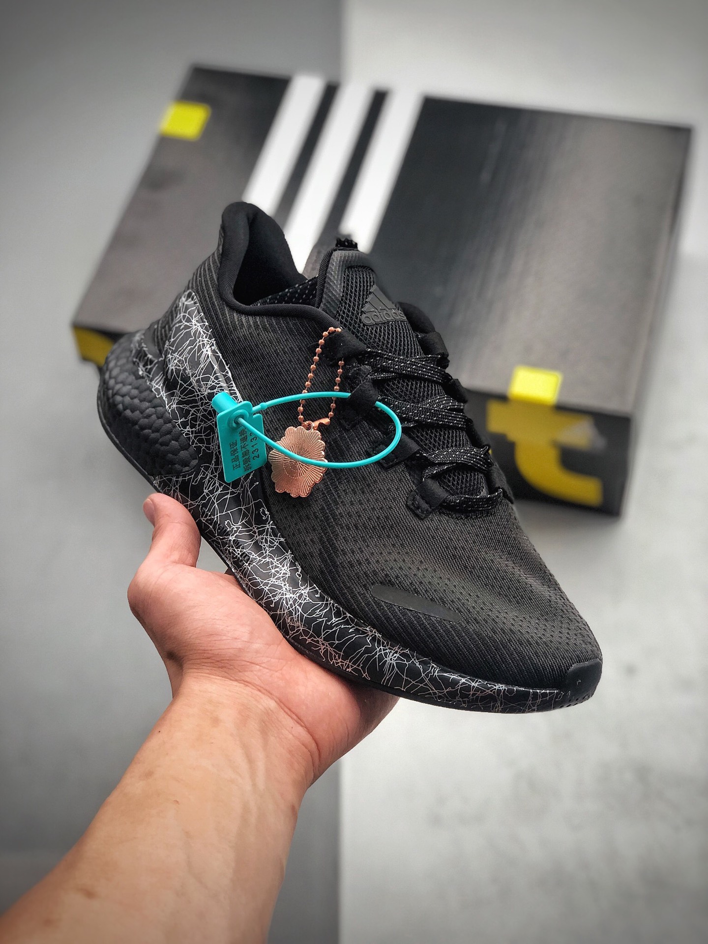 180  阿迪达斯 Adidas Alphaboost System M 针织鞋面