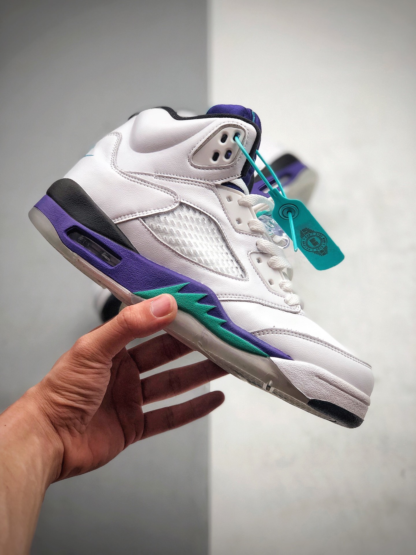 300 Air Jordan 5 Retro “Grape” 白紫葡萄 威尔史密斯 AV3919-135