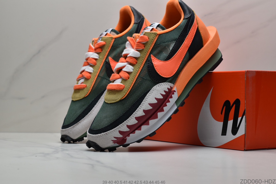 230 鲨鱼 x Sacai x Nike LVD Waffle Daybreak 联名走秀款 双勾Swoosh跑步鞋 BV0073-081