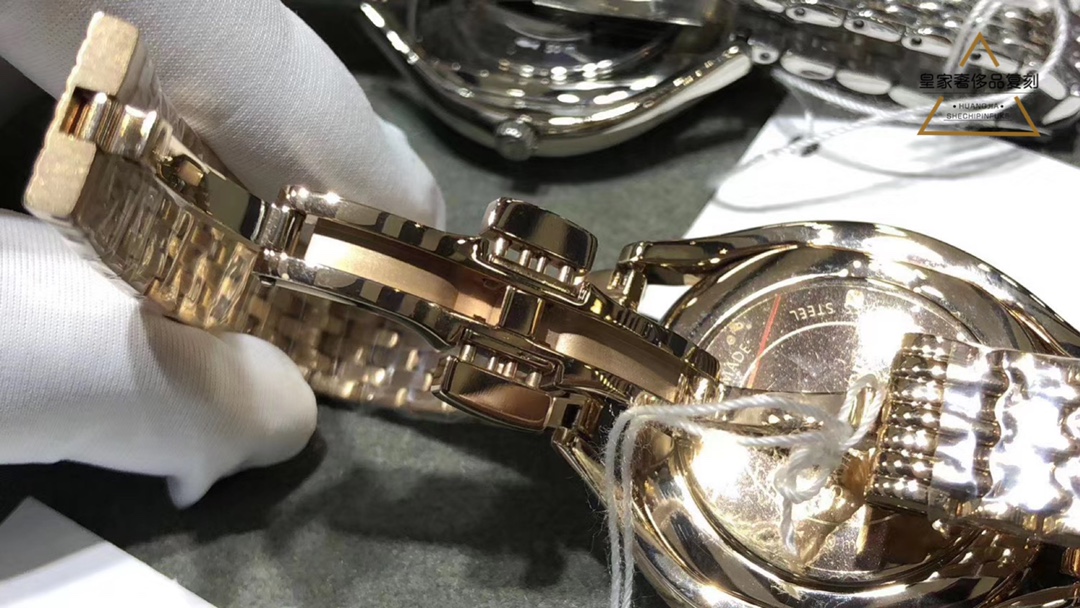 Unknown Swarovski 施华洛世奇 优雅之作 PVD表壳镶有逾1300颗施华洛水晶