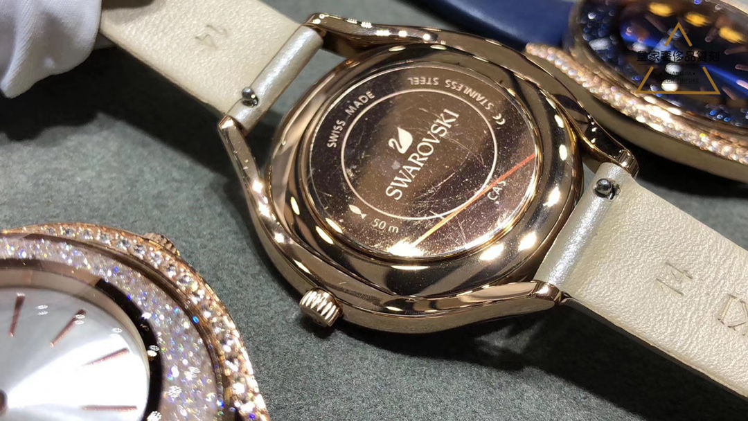 Unknown Swarovski 施华洛世奇 优雅之作 PVD表壳镶有逾1300颗施华洛水晶