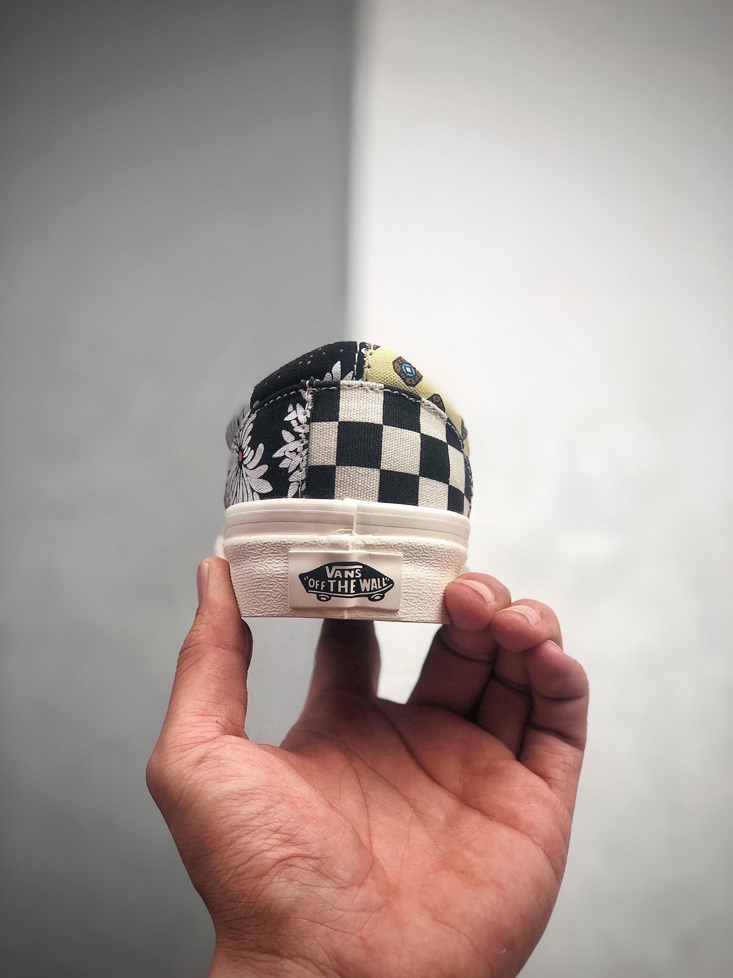 160   VANS Era复古限定腰果花拼接不对称棋盘复古帆布鞋 VN0A4U391IO