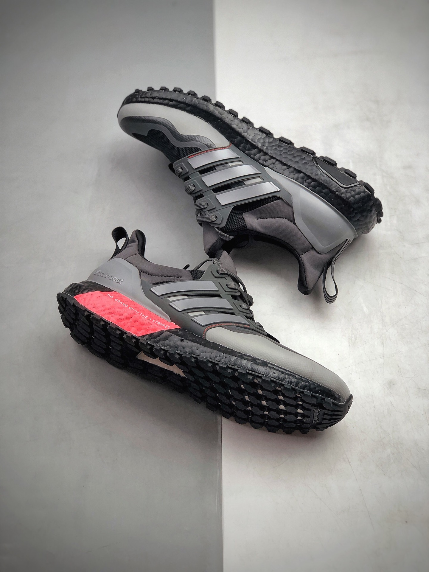 200  阿迪达斯 Adidas Ultra Boost All Terrain UB超弹力爆米花中底休闲跑步鞋
