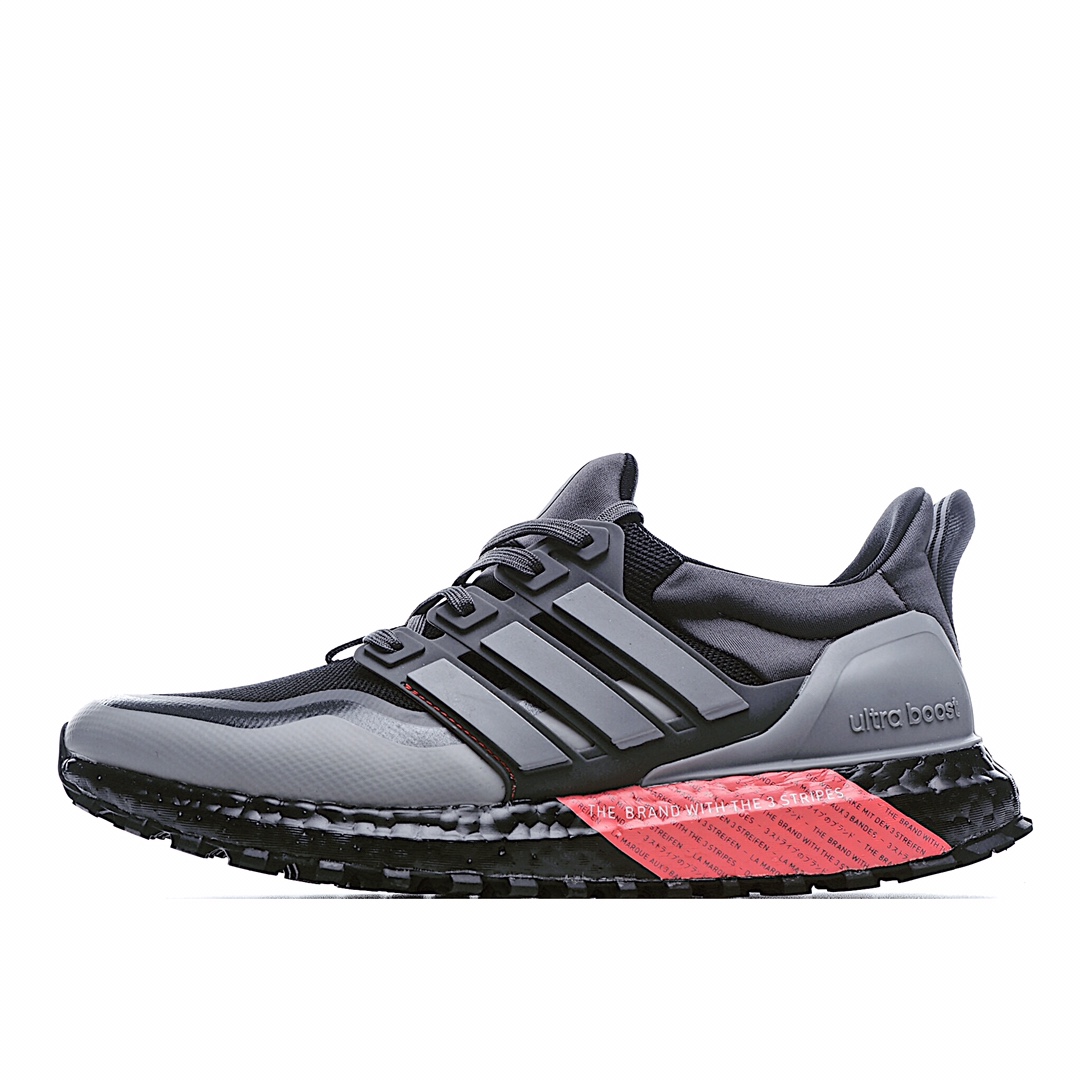 H0 Adidas Ultraboost All Terrain 4.0 EG F5 98 全掌爆米花休闲运动跑鞋采用网材搭配反光皮革鞋面，配上Stretchweb网格外底和Boost中底，提供非凡穿着体验其Primeknit一体化编制鞋身被赋予了崭新的立体纹路细节，更具袜套感。