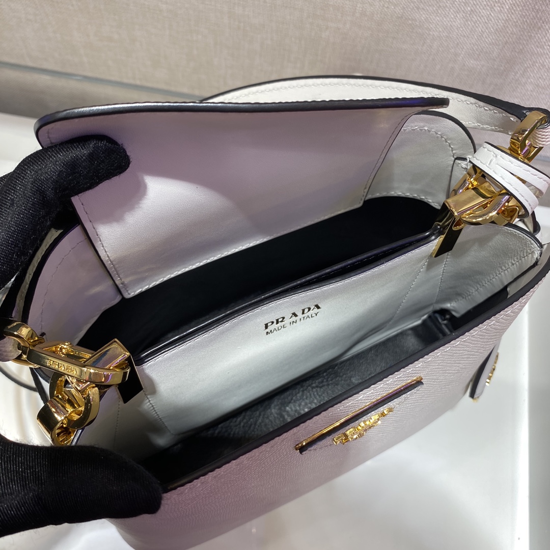 米兰国际-Prada Mini Matinee bag 1BA286白色
