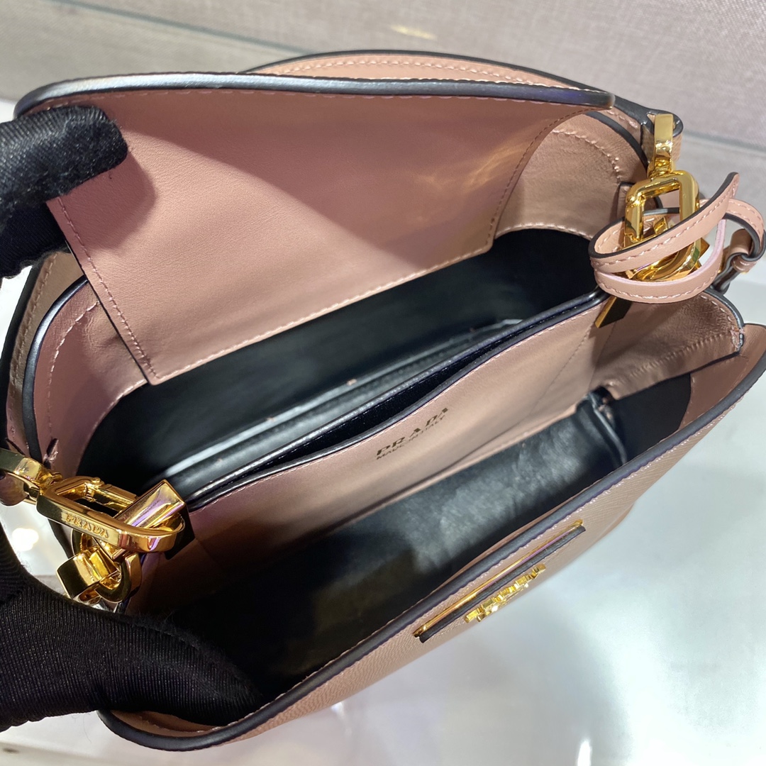 米兰国际-Prada Mini Matinee bag 1BA286杏色