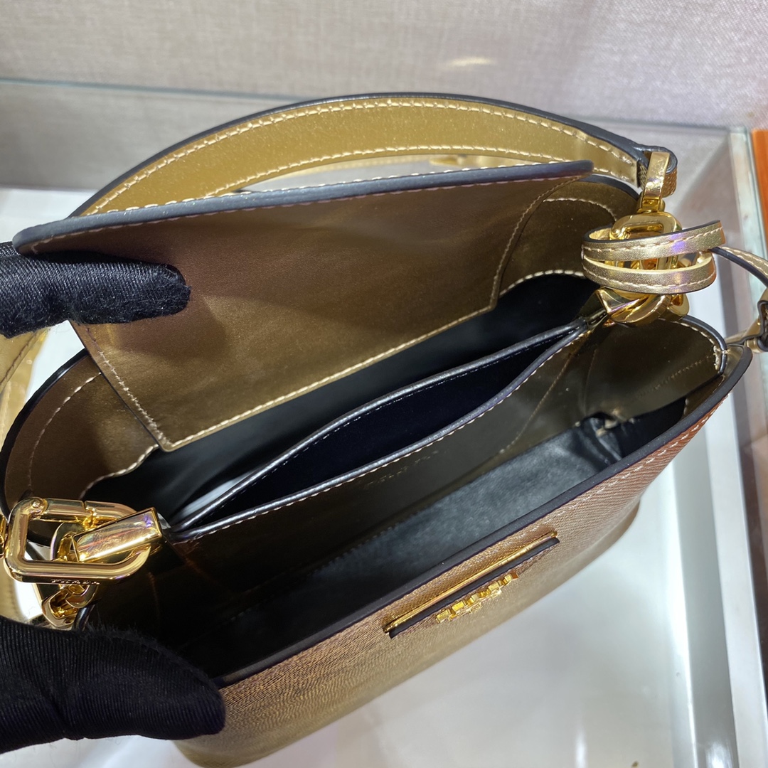 米兰国际-Prada Mini Matinee bag 1BA286金色