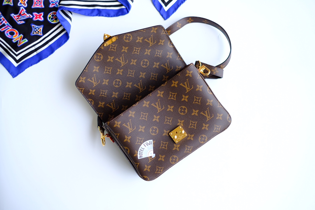 LV M40780老花丝印 POCHETTE METIS 手袋(图3) LV M40780老花丝印 POCHETTE METIS 手袋(图3)