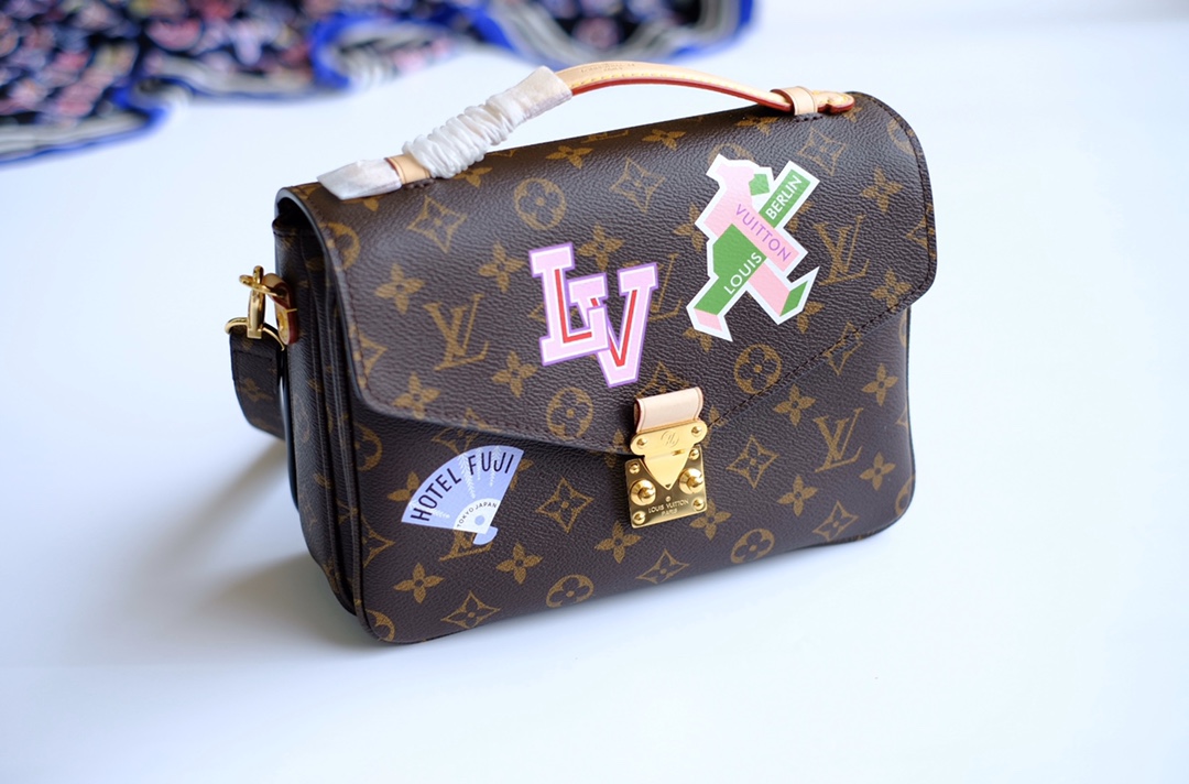 LV M40780老花丝印 POCHETTE METIS 手袋(图1) LV M40780老花丝印 POCHETTE METIS 手袋(图1)