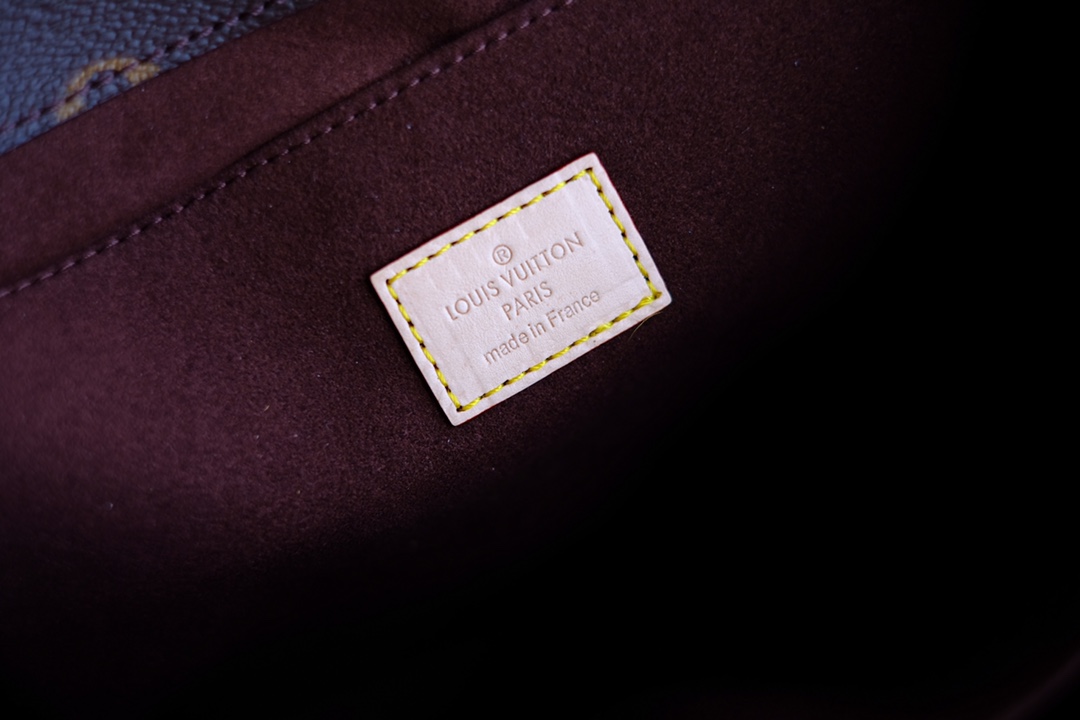 LV M40780老花丝印 POCHETTE METIS 手袋(图12) LV M40780老花丝印 POCHETTE METIS 手袋(图12)